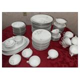 Germany, Golden Crown Rosemont dishware set