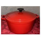 Cast-iron enamel Dutch oven
