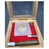 Small wooden case/shells/collectors coin