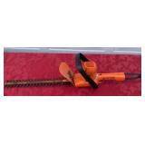 Black & Decker 16 inch cut hedge trimmer
