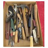 Large amount of hand tools, hammer/miscellaneous