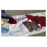 Large amount of miscellaneous tablecloths/mats