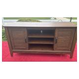 Nice TV stand 47ï¿½ w 24ï¿½ tall