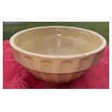 Small vintage crockery bowl