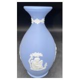 Wedgwood vase5ï¿½ tall