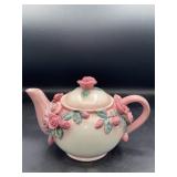 Tea pot