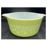 Pyrex 1.5 qt casserole with no lid