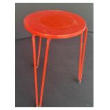 Small metal plant stand 17 inch tall