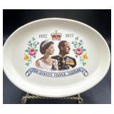 Queen Elizabeth silver Jubilee, small oval