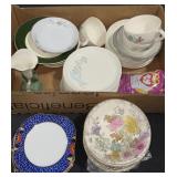 Large amount of collectible plates