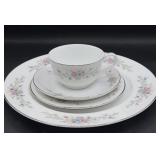 Florenteen fine China place setting