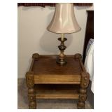 Homemade oak wooden end table w/lamp