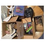 Mini crockpot, glasses, Combs household items