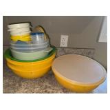 Large amount of vintage Tupperware items