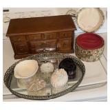 Miscellaneous trinket boxes/jewelry box