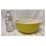 Vintage Pyrex 404 Nesting Mixing Bowl - Yellow