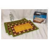 Cotton Place Mat Set & Soho Hardwood Napkin Bed