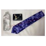 Fender Guitars Pin-Up Wallet & Carlos Santana Tie