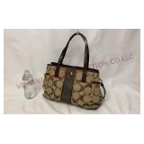Coach F21949 Signature Carryall Tote Bag