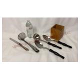 Cutco Wooden Utensil Holder & Utensils