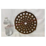 Possible Griswold? 10" Trivet #208 - Rusted