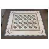 Disappearing 4-Patch Star Quilt - 108'x94'