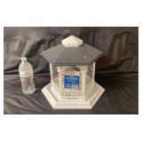 Audubon Deluxe Gazebo Bird Feeder - NEW
