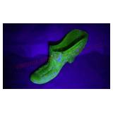 Vintage Daisy & Button Glass Slipper Shoe - Glows!