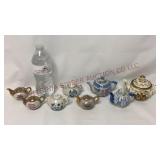 Vintage Small Porcelain China Teapots - 8