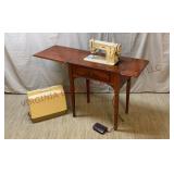 Singer Fashion-Mate Model 237 w Cabinet & Case