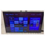 TCL 32" Smart TV / ROKU - Includes Wall Mount