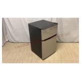 Willz 3.1 Cu Ft Mini Fridge & Freezer - Powers On