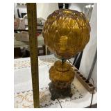 Old amber gone with the wind lamp GWW 2 tier 21"