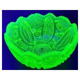 DUNCAN & MILLER heavy uranium glass bowl Sunburst