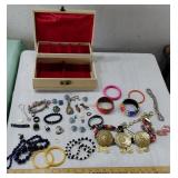 Vintage jewelry box & contents 30+ pc collection