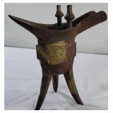 Heavy metal Chinese Jeu ceremonial wine vessel