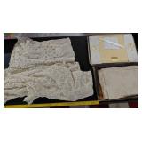 Tablecloths linens set & 2 original boxes