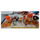 HALLOWEEN vtg plastic candy bucket & decorations