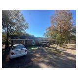 Triplex located at 103 Sampson St (I13L 049)