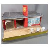 Wolverine Toy Co. No. 840 Mini Service Station Playset
