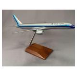 Eastern Airlines Boeing 757-200 desk model airplane with wood stand