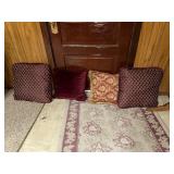 4 Throw  Pillows