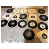 Lot Of 17 Tom Mc Holmes 45 Records