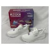 NEW Women's Skechers Max Shoes - Size 6.5