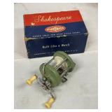 Vitg.Shakespeare Service 2020 Fishing Reel & Box