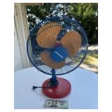 Duracraft Table Fan - Works
