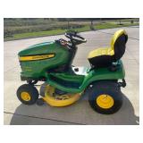 John Deere X300 Lawn Tractor