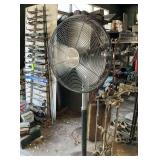 Lakewood adjustable height fan