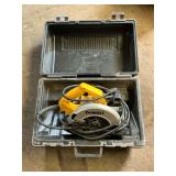DeWalt circular saw Model DW359 in case