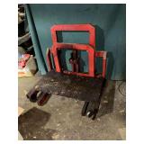 Lift dolly with hydraulic jack